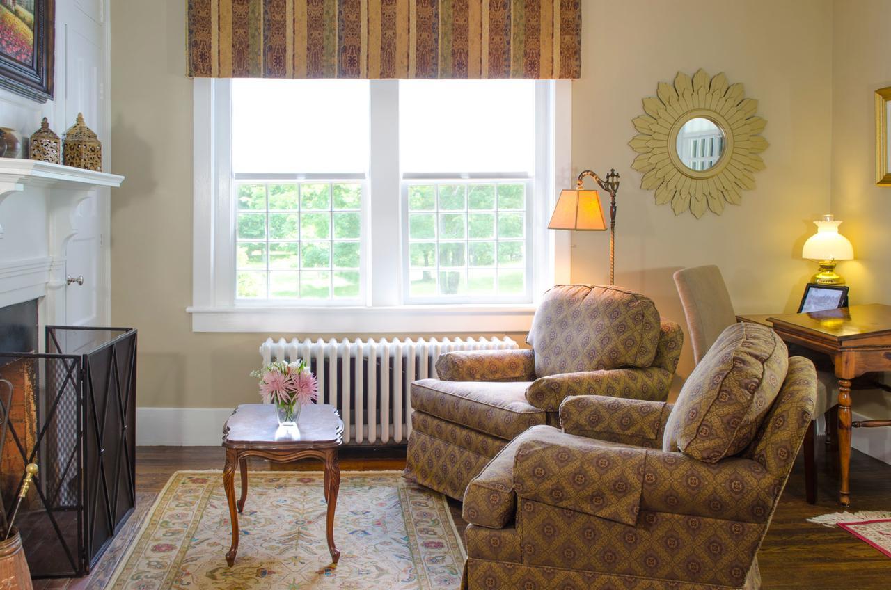 Hillbrook Inn & Spa (Adults Only) Charles Town Dış mekan fotoğraf
